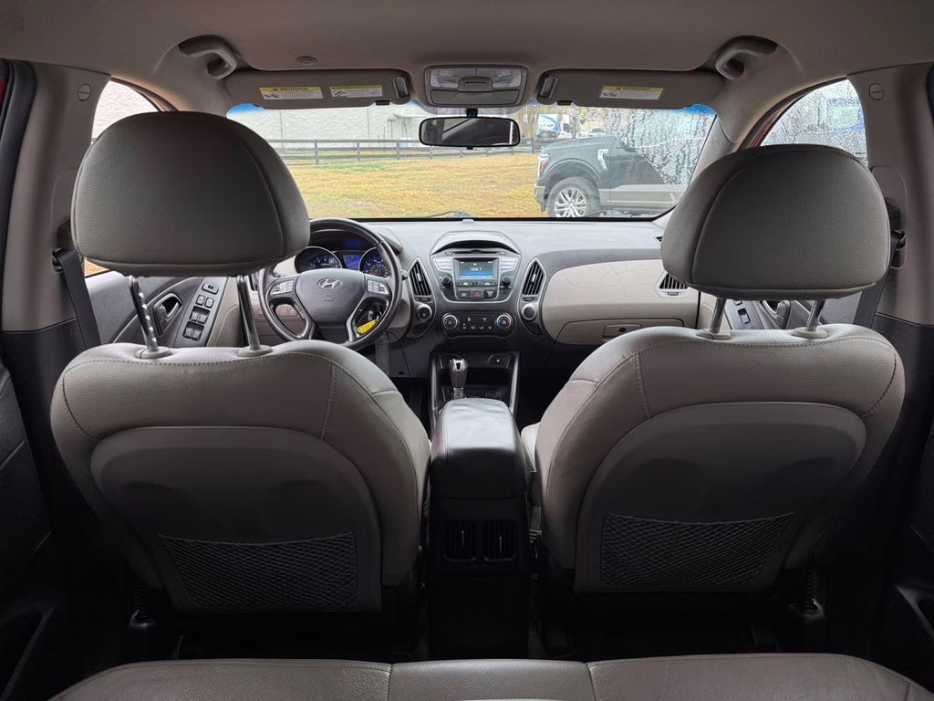 2014 Garnet Red Hyundai Tucson SE FWD SUV