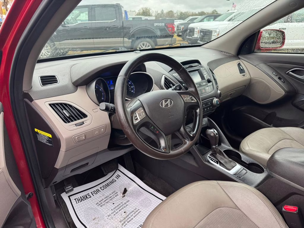 2014 Garnet Red Hyundai Tucson SE FWD SUV