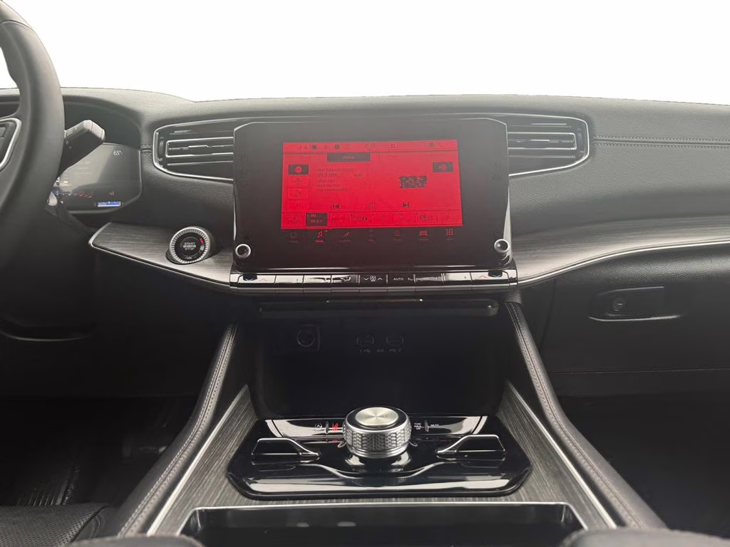 2024 Bright White Clearcoat Jeep Wagoneer Series III 4X4 SUV