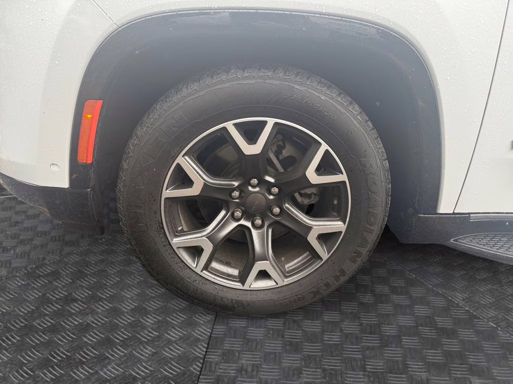 2024 Bright White Clearcoat Jeep Wagoneer Series III 4X4 SUV