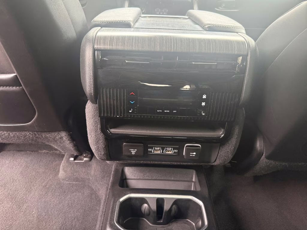 2024 Bright White Clearcoat Jeep Wagoneer Series III 4X4 SUV