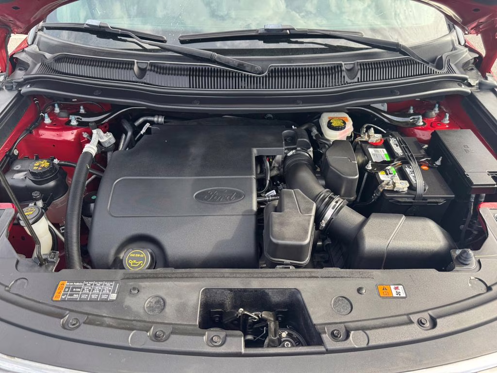 2017 Ruby Red Metallic Tinted Clearcoat Ford Explorer Limited FWD SUV