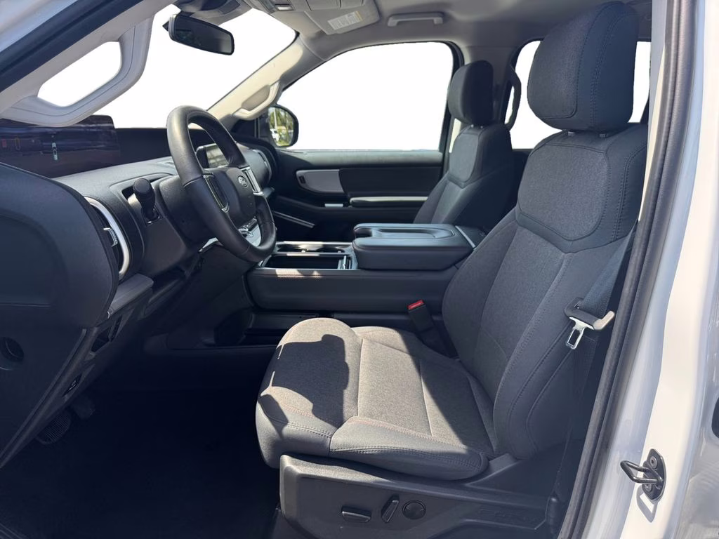 2025 Oxford White Ford Expedition Active RWD SUV