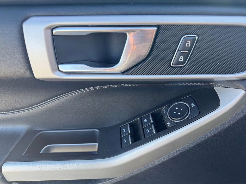 2022 Carbonized Gray Metallic Ford Explorer XLT RWD SUV