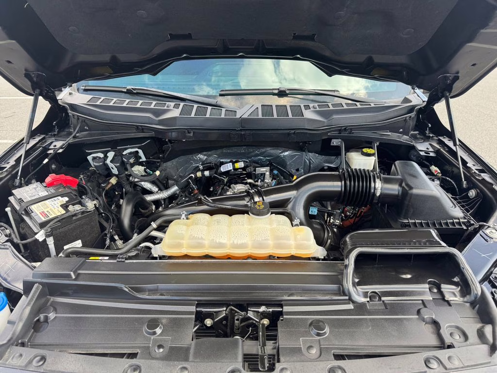 2022 Black Metallic Ford F-150 XLT RWD Truck