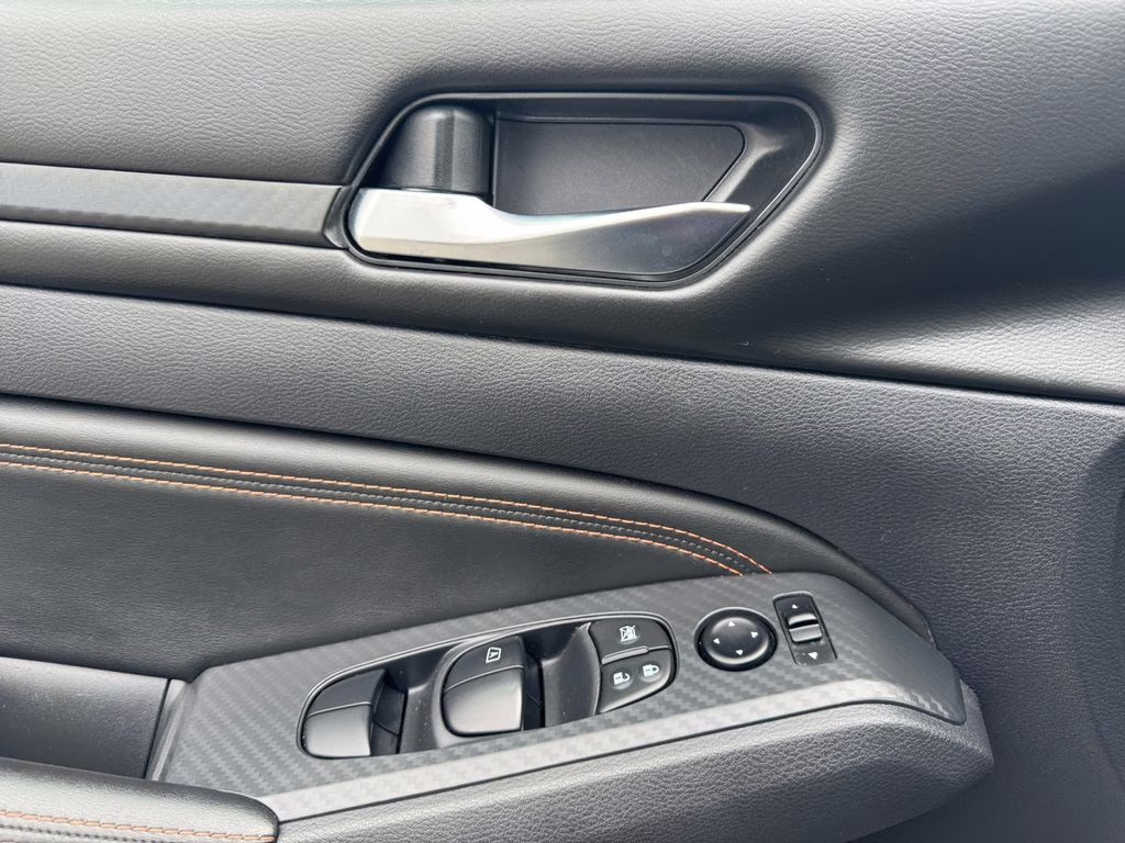 2020 Super Black Clearcoat Nissan Altima 2.5 SR FWD Sedan