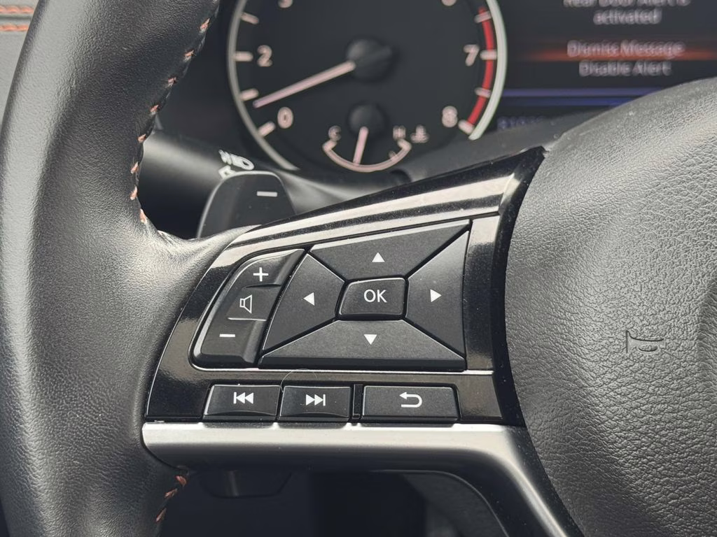 2020 Super Black Clearcoat Nissan Altima 2.5 SR FWD Sedan