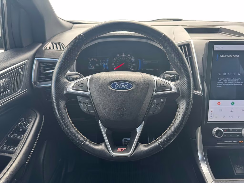 2023 Star White Metallic Tri-Coat Ford Edge ST AWD SUV