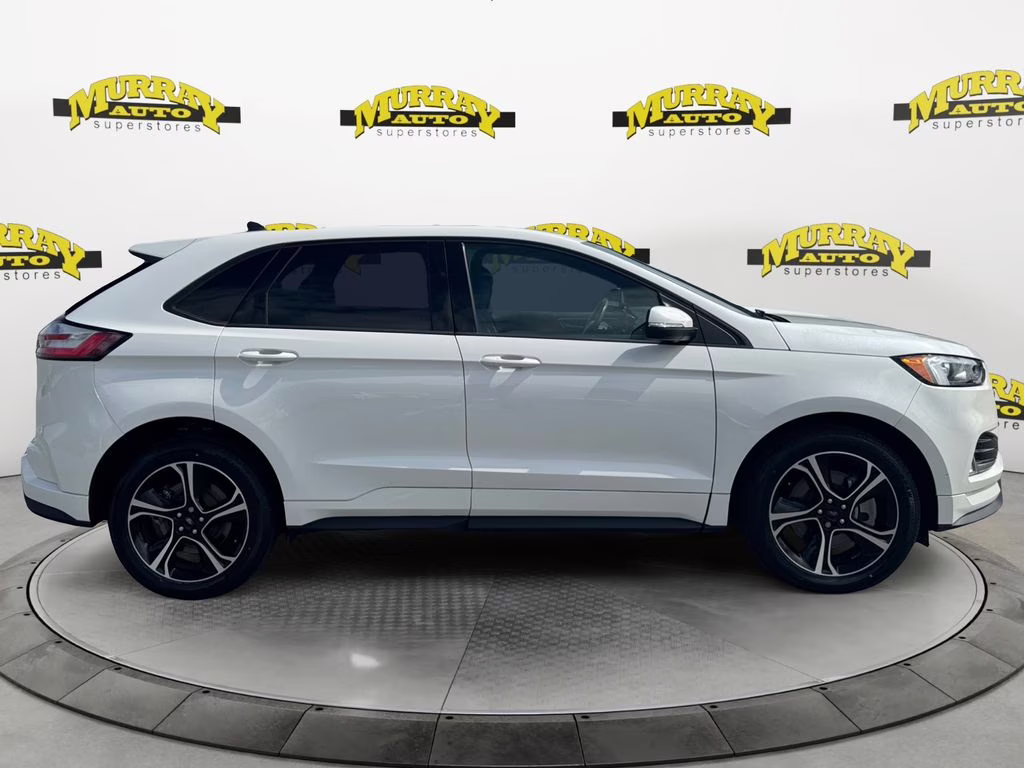 2023 Star White Metallic Tri-Coat Ford Edge ST AWD SUV