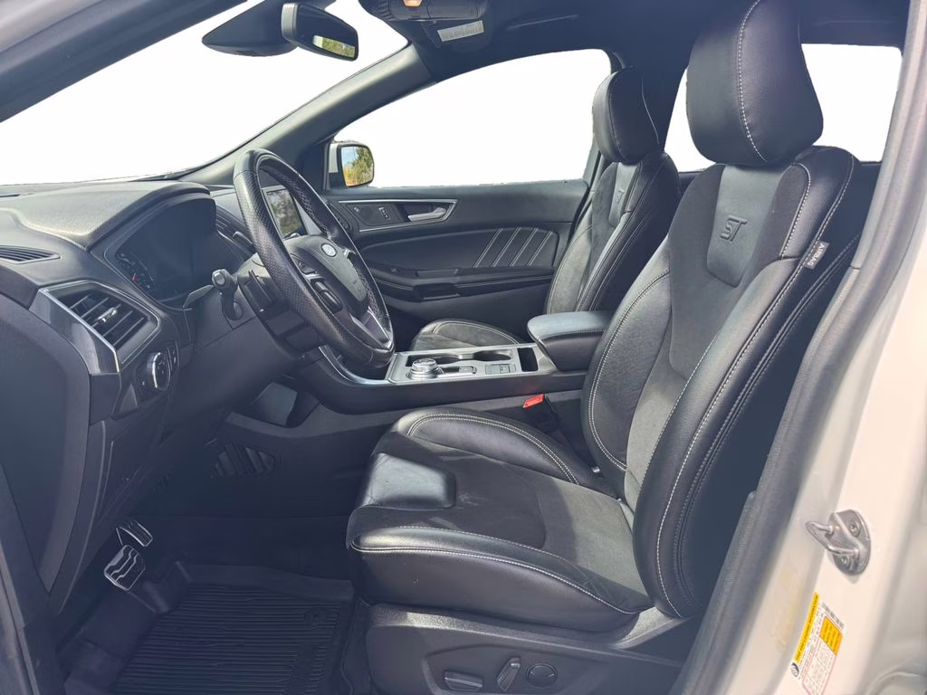 2023 Star White Metallic Tri-Coat Ford Edge ST AWD SUV