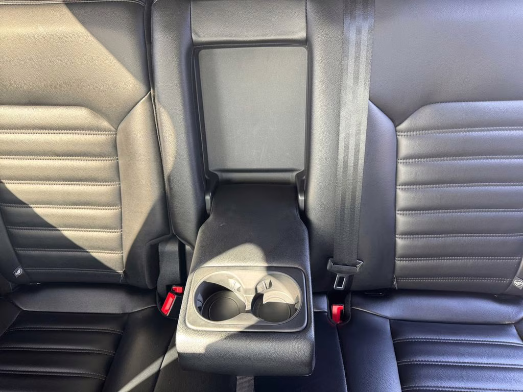 2024 Oxford White Ford Edge SEL AWD SUV