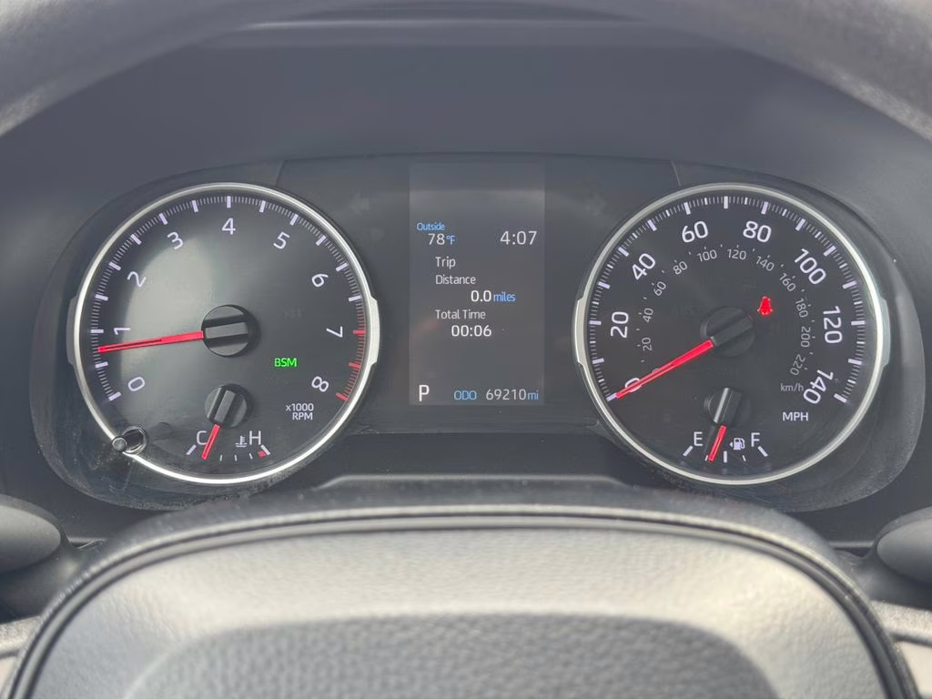 2020 Magnetic Gray Metallic Toyota RAV4 XLE FWD SUV