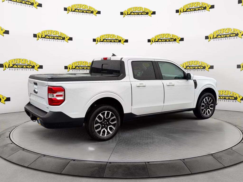 2023 Oxford White Ford Maverick Lariat AWD Truck