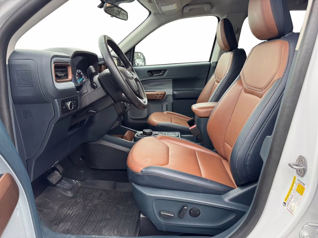 2023 Oxford White Ford Maverick Lariat AWD Truck