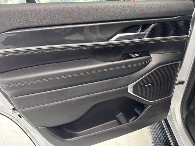 2023 Silver Zynith Jeep Wagoneer Base 4X4 SUV