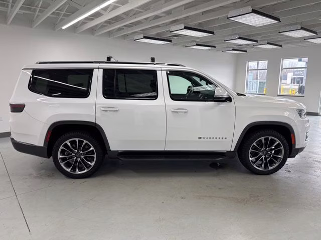 2022 Bright White Clearcoat Jeep Wagoneer Series II 4X4 SUV