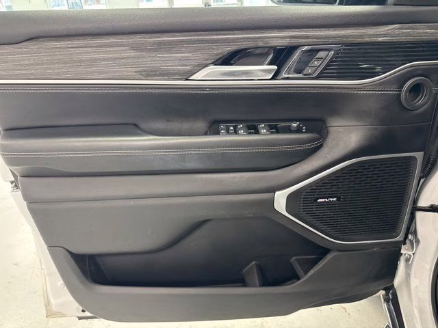 2022 Bright White Clearcoat Jeep Wagoneer Series II 4X4 SUV