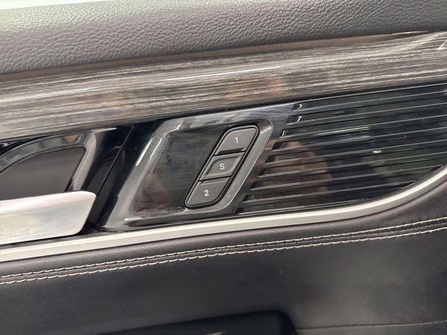 2022 Bright White Clearcoat Jeep Wagoneer Series II 4X4 SUV