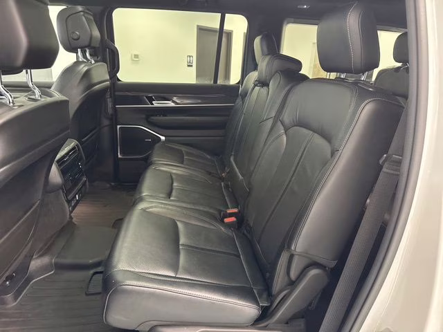 2022 Bright White Clearcoat Jeep Wagoneer Series II 4X4 SUV