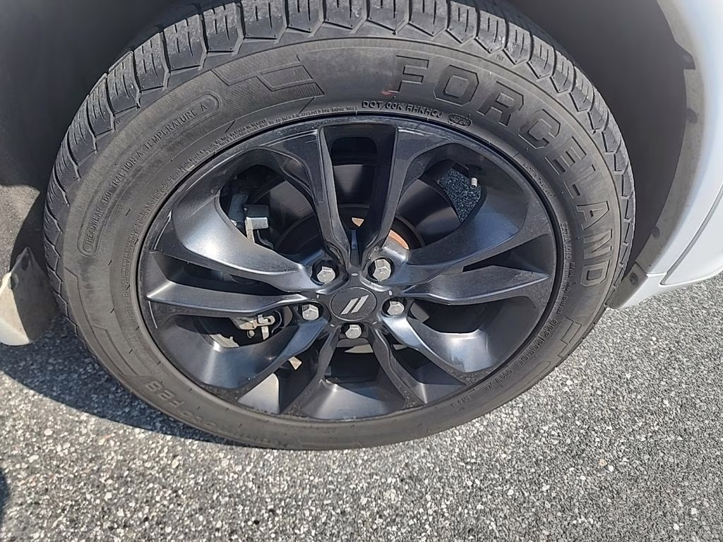 2022 White Knuckle Clearcoat Dodge Durango R/T AWD SUV
