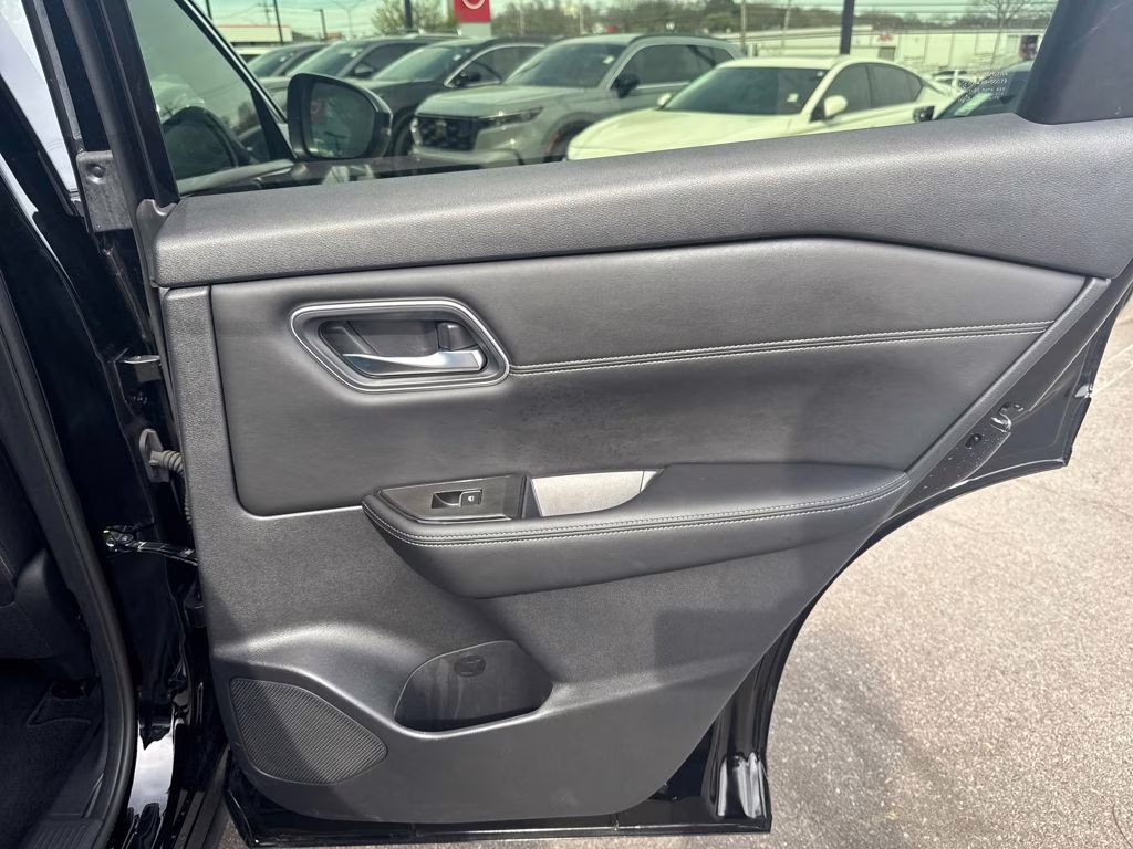 2025 Super Black Nissan Rogue Platinum FWD SUV