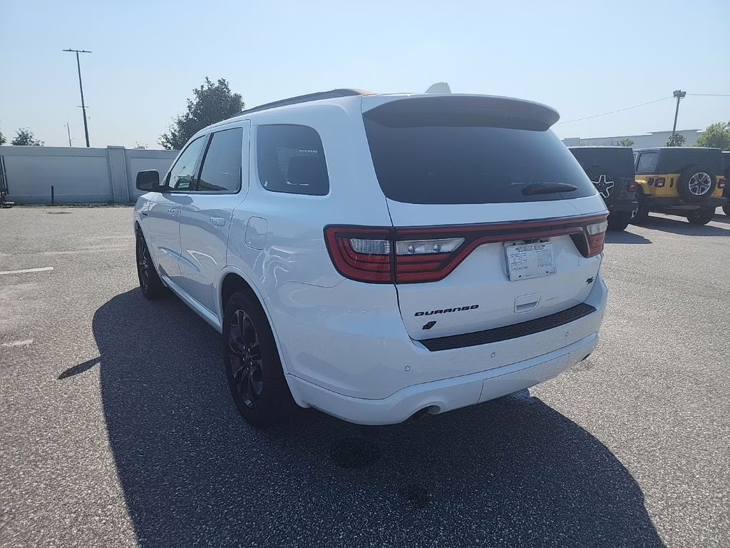 2022 White Knuckle Clearcoat Dodge Durango R/T AWD SUV