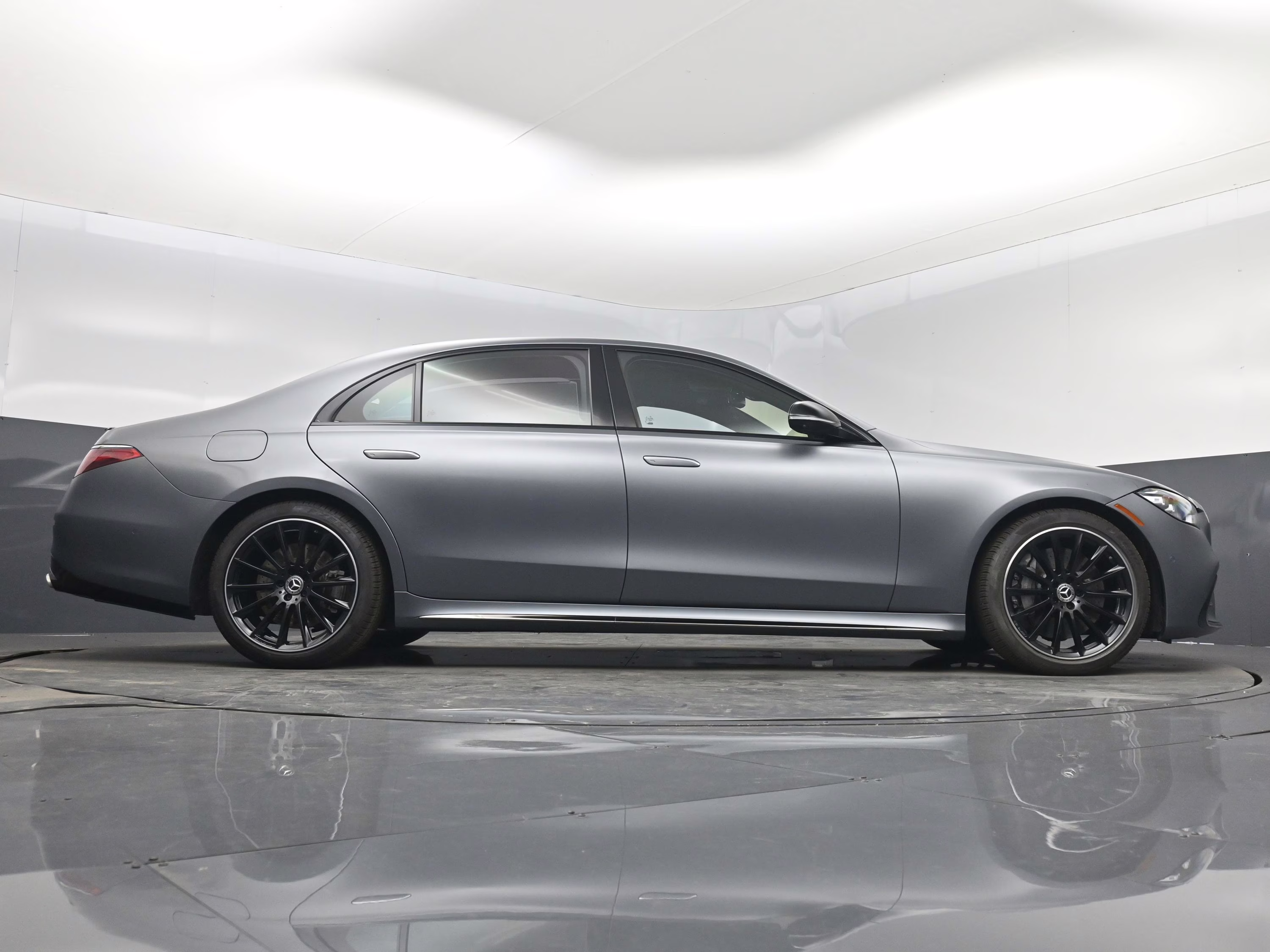2023 MANUFAKTUR Selenite Gray Magno Mercedes-Benz S-Class S 580 AWD Sedan