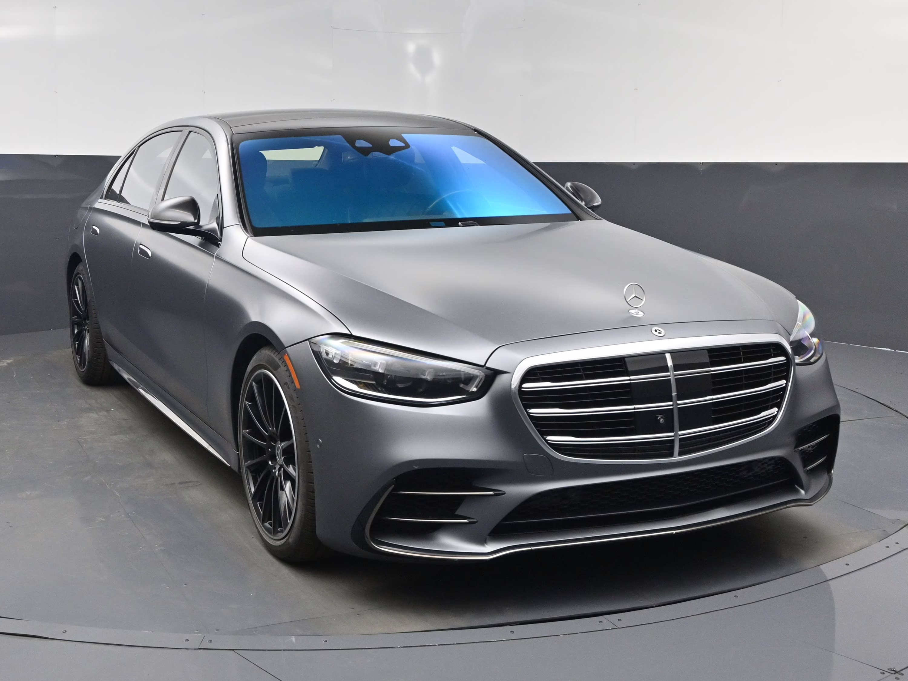 2023 MANUFAKTUR Selenite Gray Magno Mercedes-Benz S-Class S 580 AWD Sedan