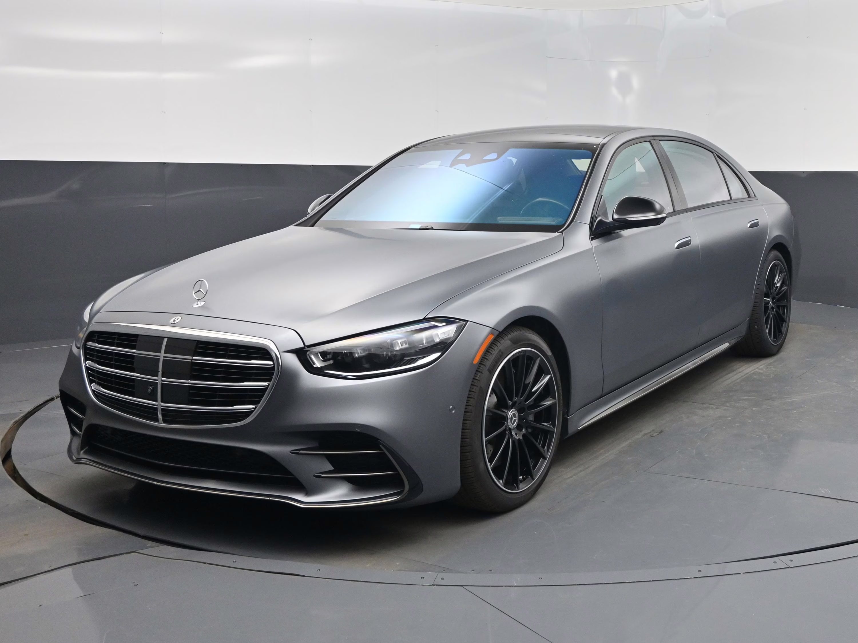 2023 MANUFAKTUR Selenite Gray Magno Mercedes-Benz S-Class S 580 AWD Sedan