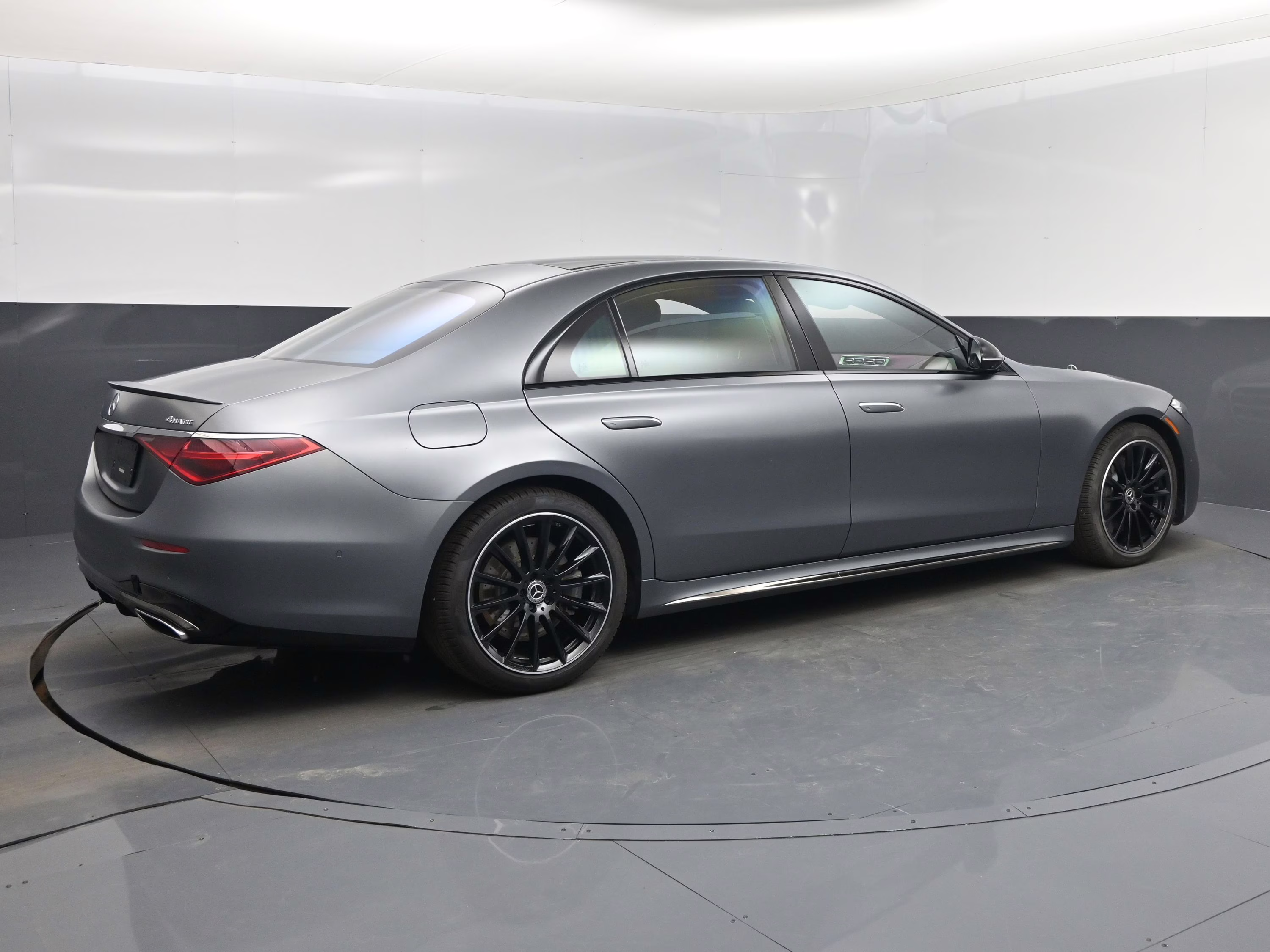 2023 MANUFAKTUR Selenite Gray Magno Mercedes-Benz S-Class S 580 AWD Sedan