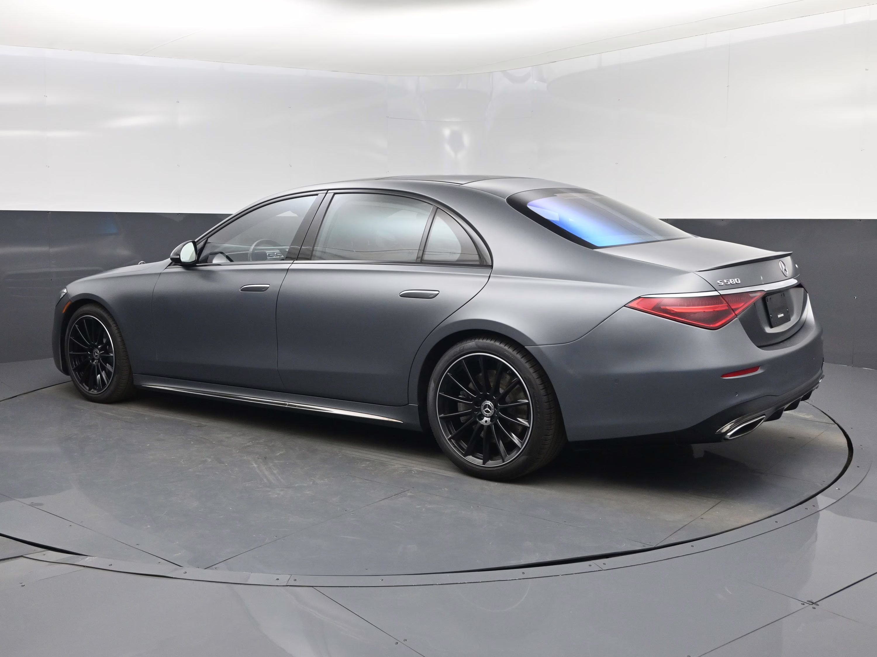 2023 MANUFAKTUR Selenite Gray Magno Mercedes-Benz S-Class S 580 AWD Sedan