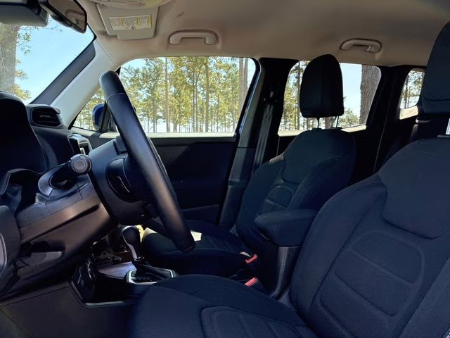 2021 Jetset Blue Clearcoat Jeep Renegade Latitude 4X4 SUV