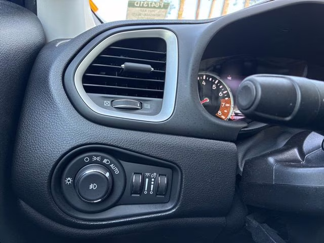 2021 Jetset Blue Clearcoat Jeep Renegade Latitude 4X4 SUV