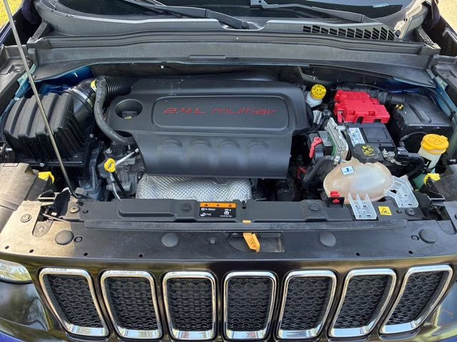 2021 Jetset Blue Clearcoat Jeep Renegade Latitude 4X4 SUV