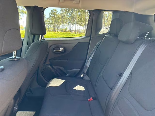 2021 Jetset Blue Clearcoat Jeep Renegade Latitude 4X4 SUV