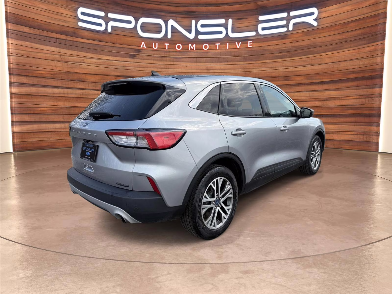 2022 Iconic Silver Metallic Ford Escape SEL FWD SUV