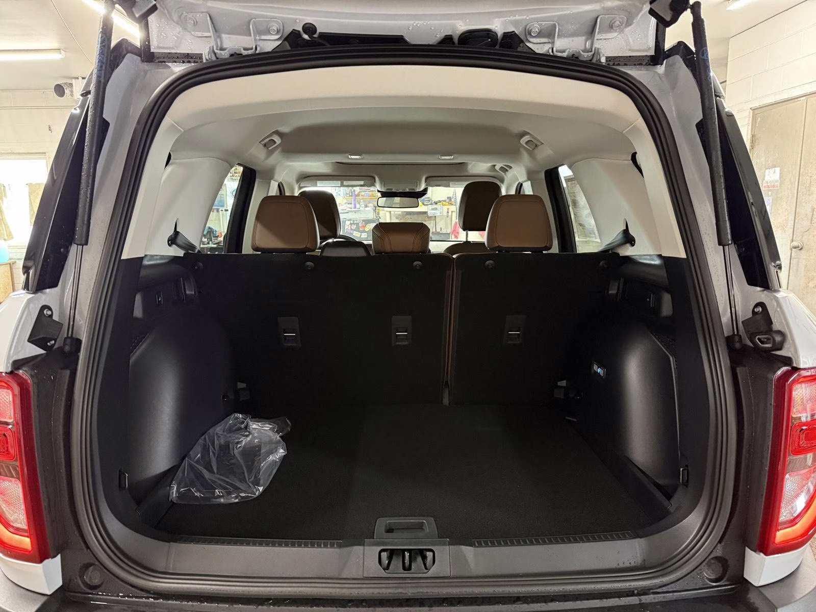 2026 Space White Metallic Ford Bronco Sport Outer Banks 4X4 SUV