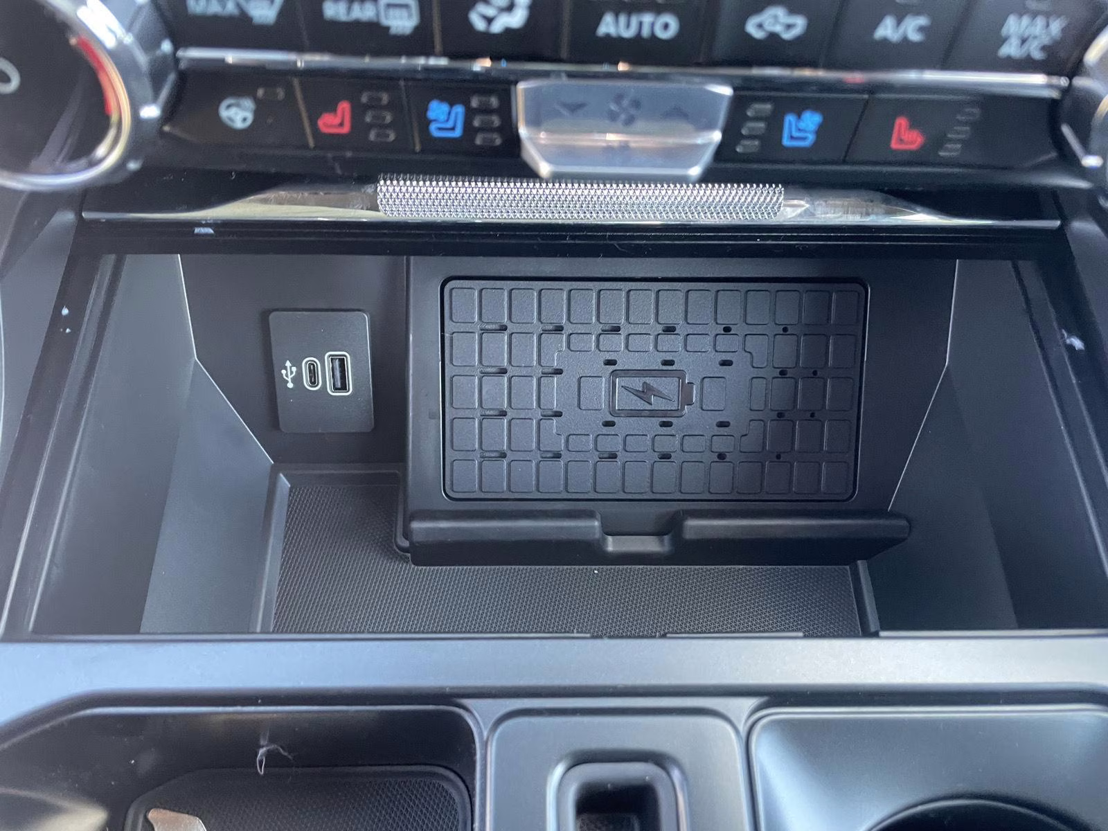 2026 Avalanche Ford F-150 Platinum 4X4 Truck