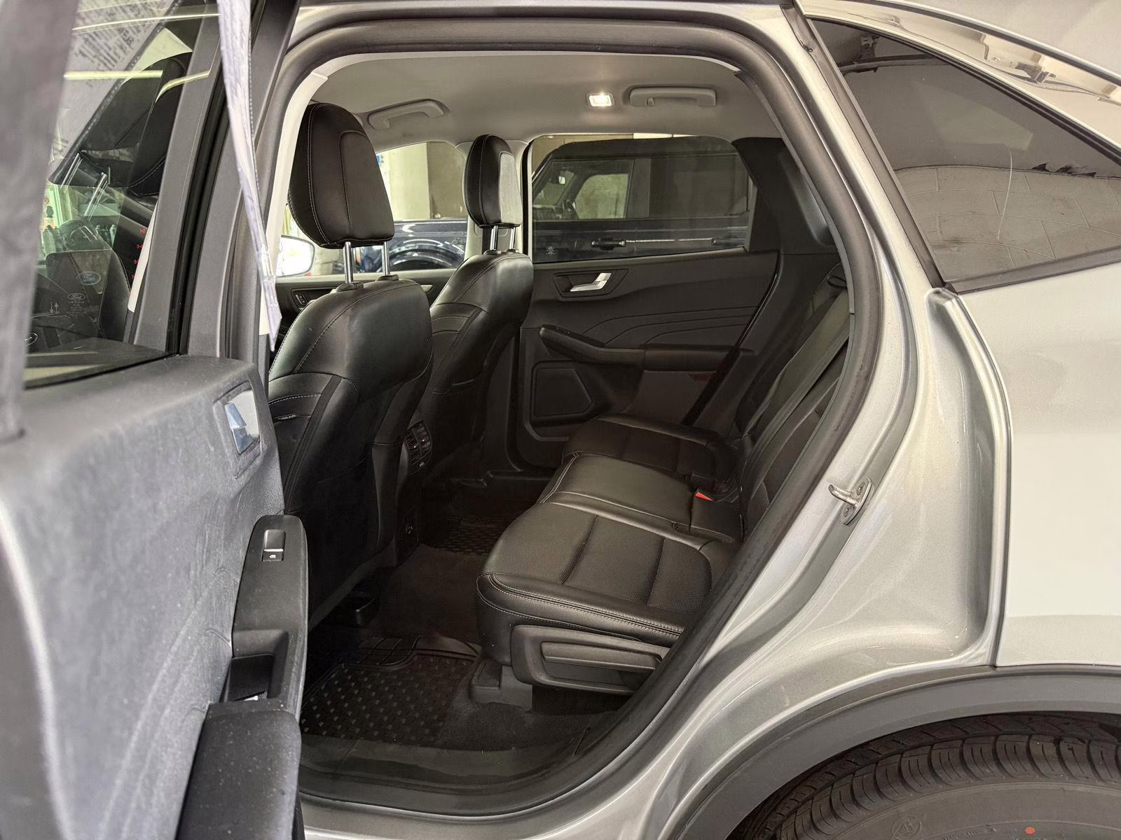 2022 Iconic Silver Metallic Ford Escape SEL FWD SUV