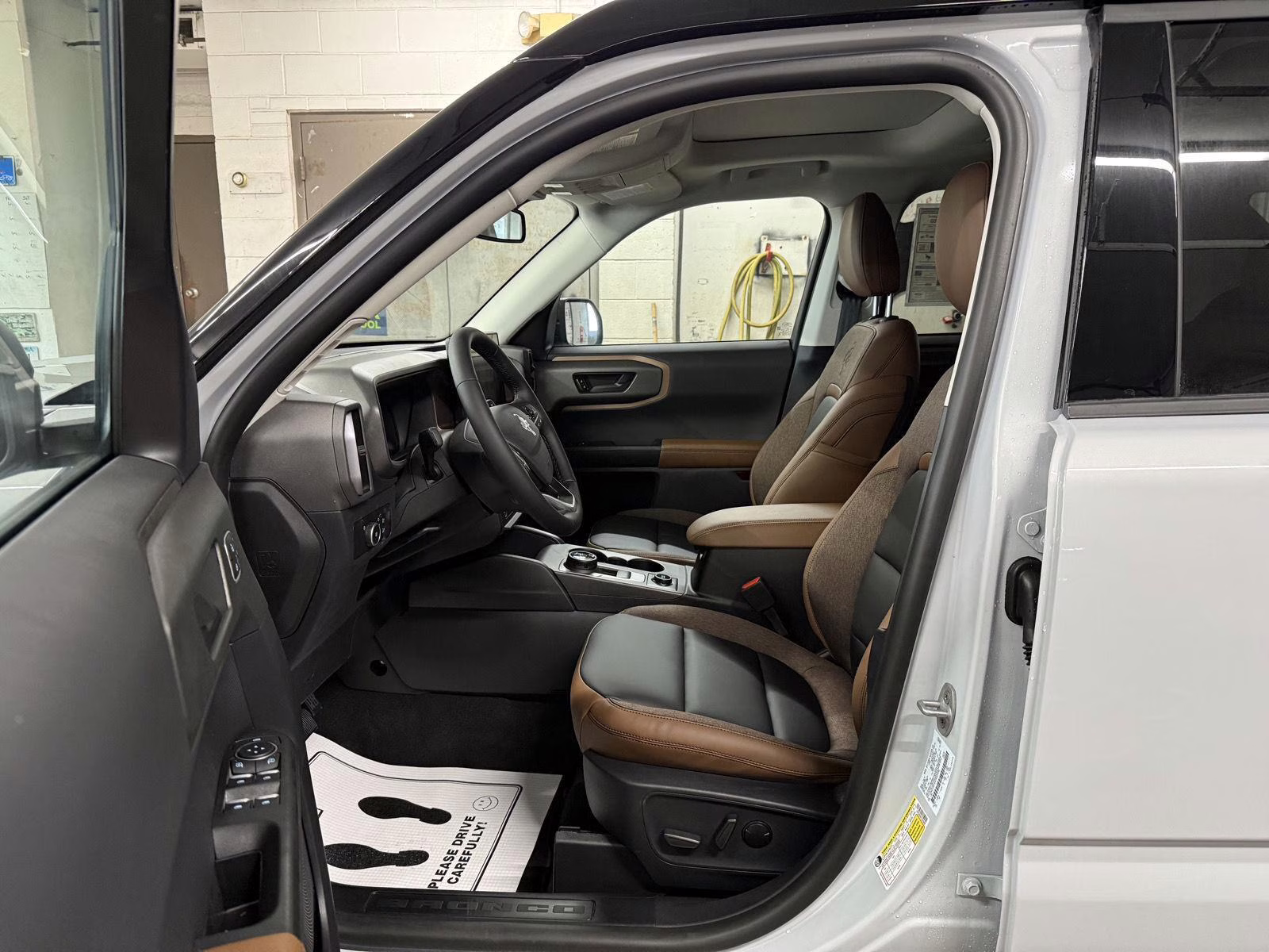 2026 Space White Metallic Ford Bronco Sport Outer Banks 4X4 SUV