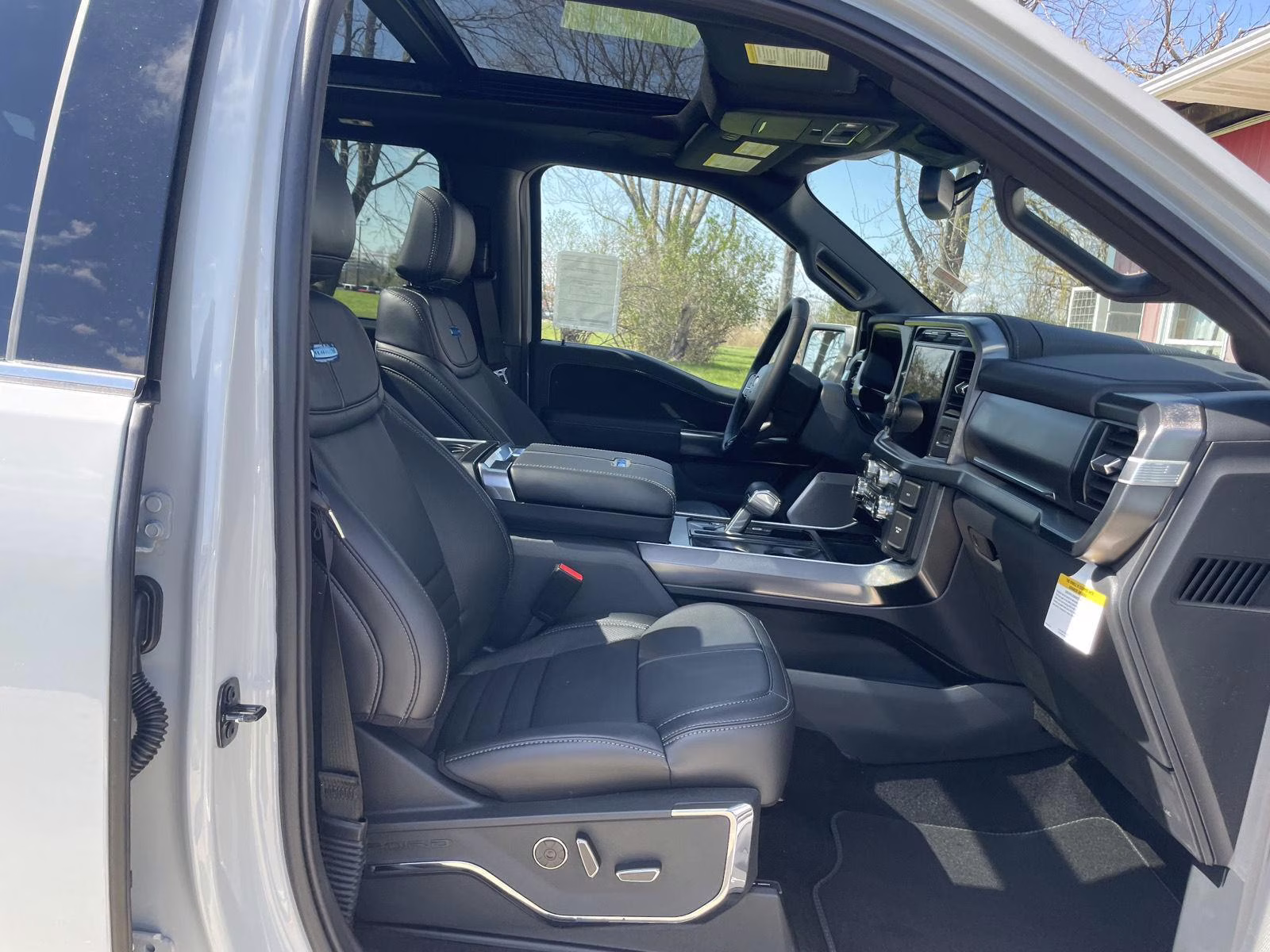 2026 Avalanche Ford F-150 Platinum 4X4 Truck