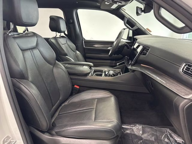 2022 Bright White Clearcoat Jeep Wagoneer Series II 4X4 SUV