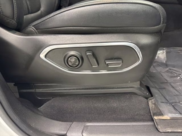 2022 Bright White Clearcoat Jeep Wagoneer Series II 4X4 SUV