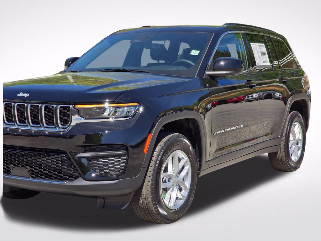 2026 Diamond Black Crystal Pearlcoat Jeep Grand Cherokee Laredo X 4X4 SUV