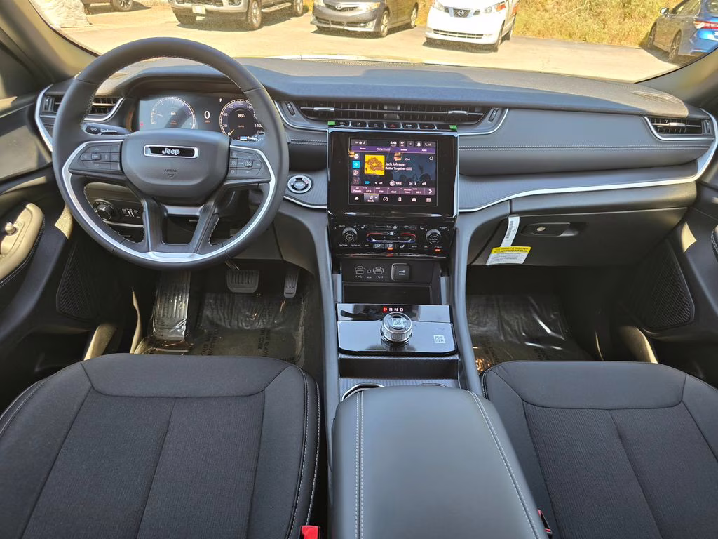 2026 Diamond Black Crystal Pearlcoat Jeep Grand Cherokee Laredo X 4X4 SUV