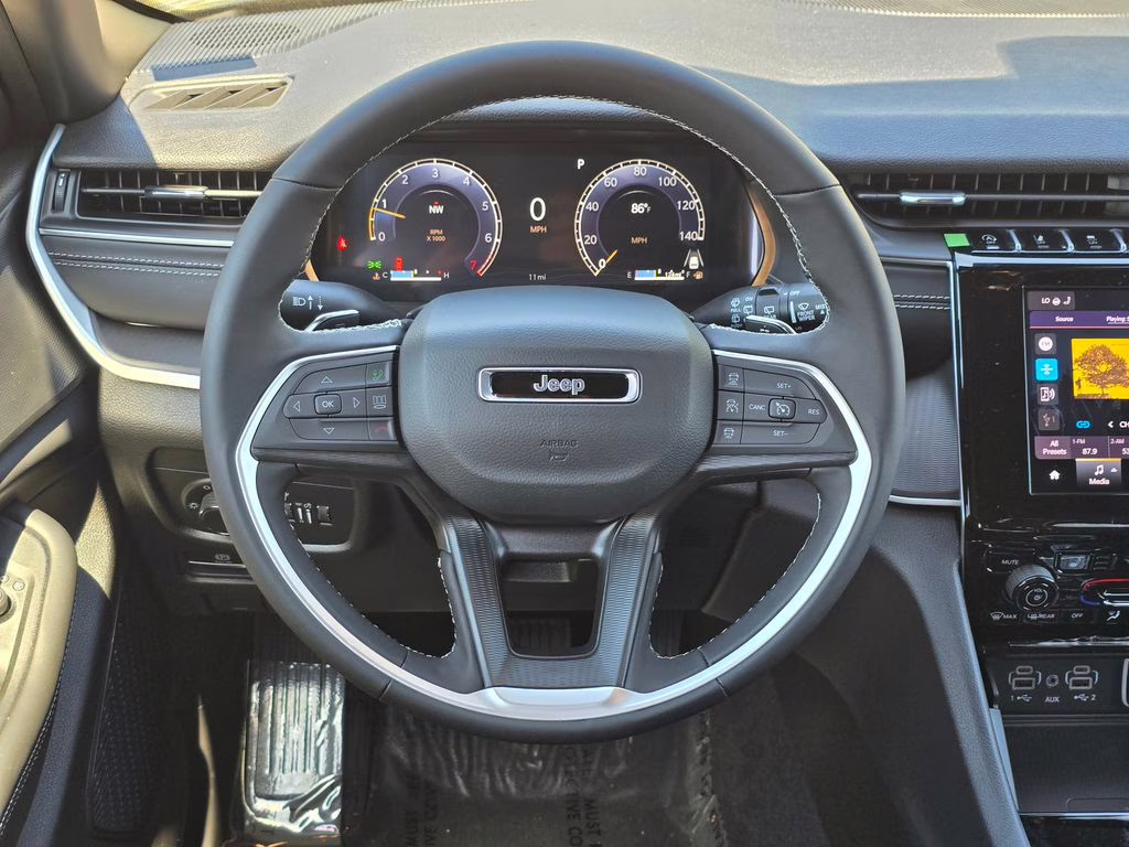 2026 Diamond Black Crystal Pearlcoat Jeep Grand Cherokee Laredo X 4X4 SUV