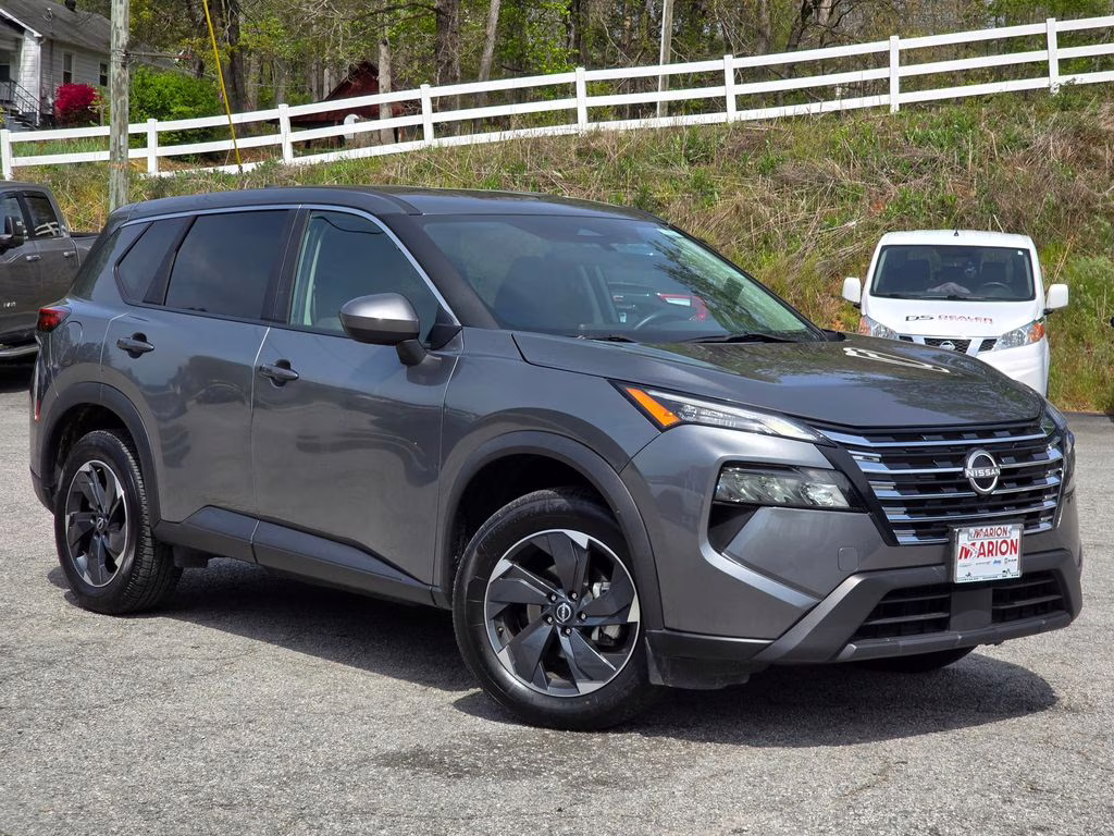 2024 Gun Metallic Nissan Rogue SV AWD SUV