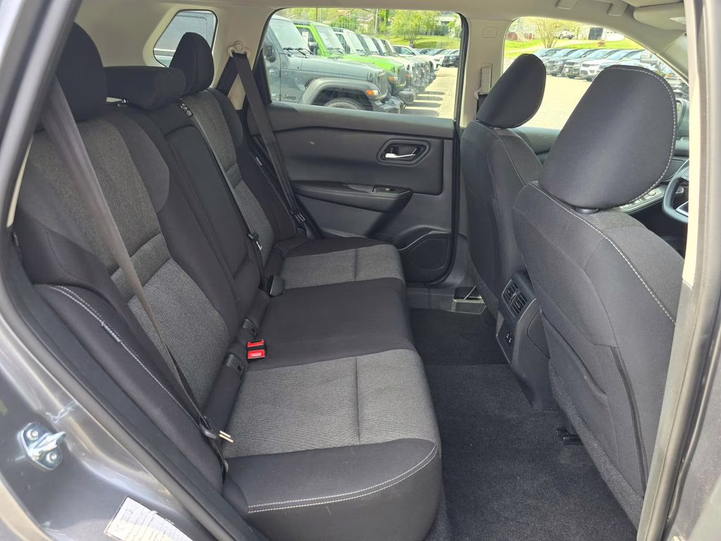 2024 Gun Metallic Nissan Rogue SV AWD SUV