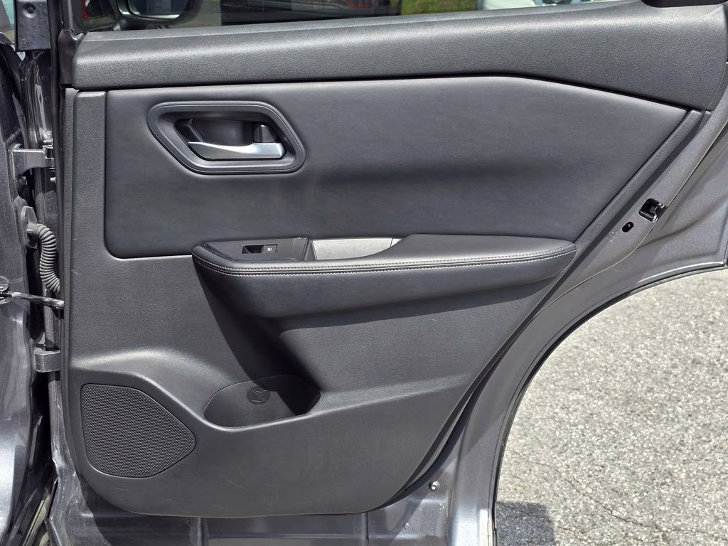 2024 Gun Metallic Nissan Rogue SV AWD SUV