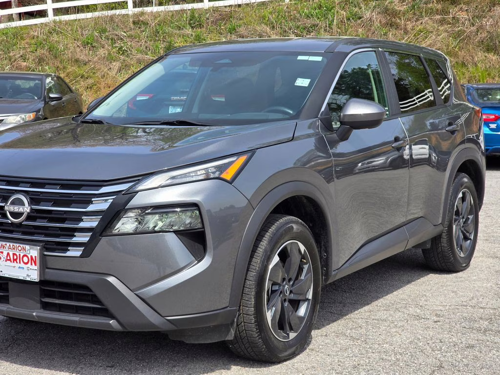 2024 Gun Metallic Nissan Rogue SV AWD SUV